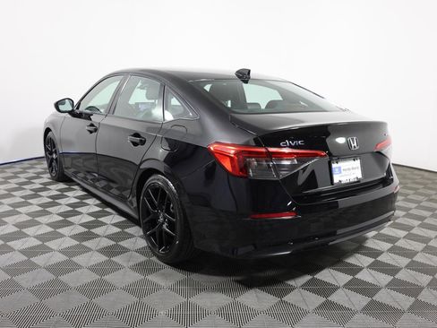 Used 2023 Honda Civic Sport image 7