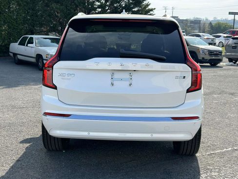 New 2026 Volvo XC90 B5 Ultra w/ Protection Package Premier AWD/4WD image 4