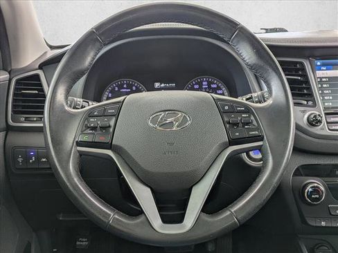 Used 2016 Hyundai Tucson Limited w/ Option Group 03 FWD image 10
