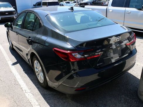 Used 2025 Toyota Camry LE FWD image 12
