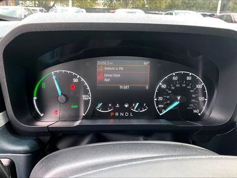 Used 2024 Ford Maverick XLT image 13