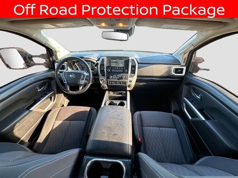 Used 2021 Nissan Titan SV w/ SV Convenience Package image 10