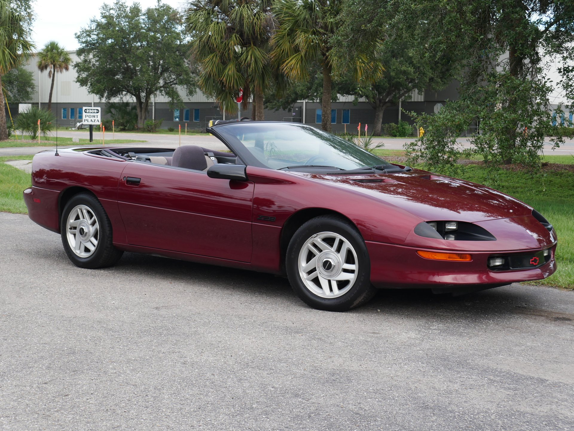 Used 1994 Chevrolet Camaro Z28 RWD image 9
