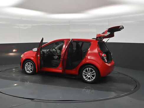 Used 2015 Chevrolet Sonic LT w/ Fun and Sun Package FWD image 21