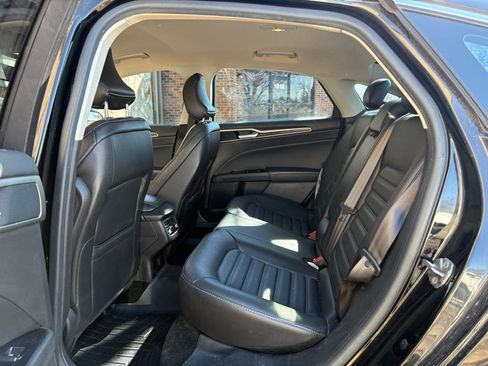 Used 2016 Ford Fusion SE w/ Equipment Group 202A image 33