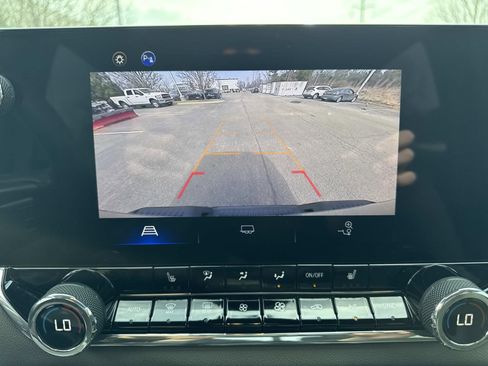 Used 2024 Chevrolet Colorado ZR2 w/ Safety Package image 25