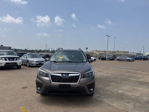 Used 2021 Subaru Forester Premium w/ Popular Package #1 AWD/4WD image 5