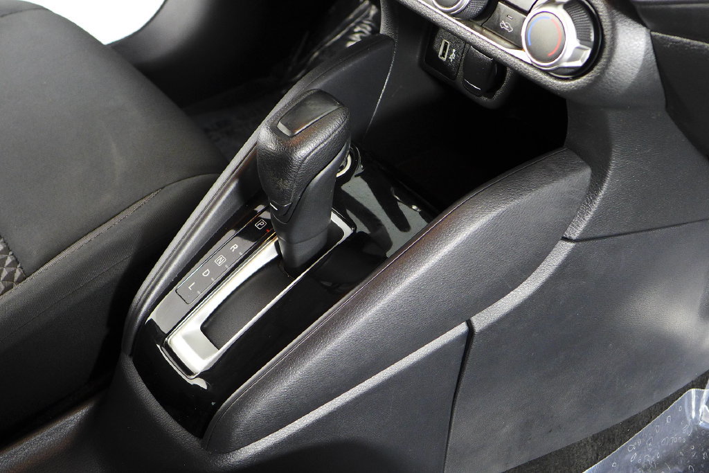 Used 2020 Nissan Versa S FWD image 15