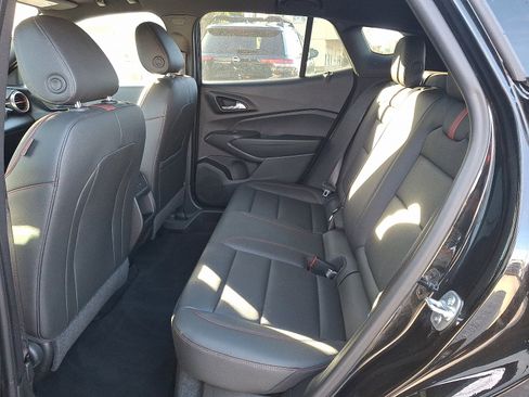 Used 2025 Chevrolet Trax RS w/ Driver Confidence Package image 10