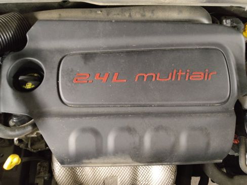 Used 2019 Jeep Renegade Sport w/ UConnect 7.0 Group image 30