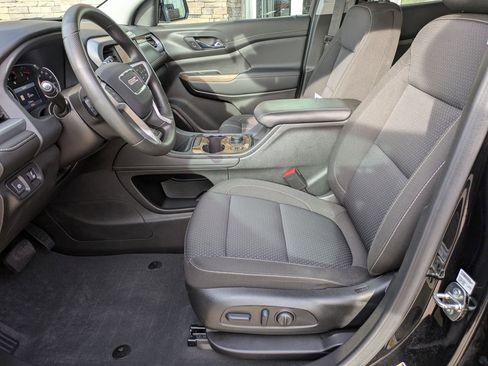 Certified 2023 GMC Acadia SLE w/ Driver Convenience Package image 16