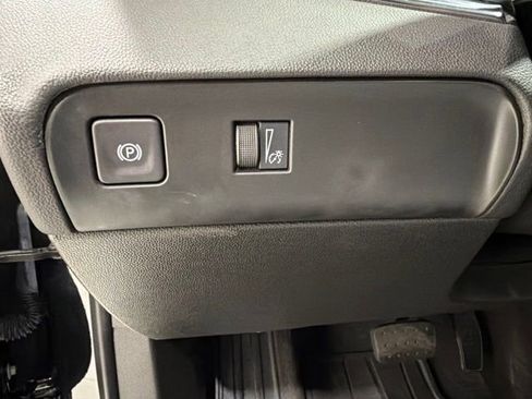 Used 2024 Buick Enclave Essence w/ Experience Buick Package AWD/4WD image 12