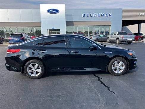 Used 2018 Kia Optima EX image 12