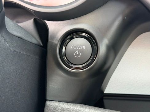 New 2026 Toyota Sienna XLE FWD image 27