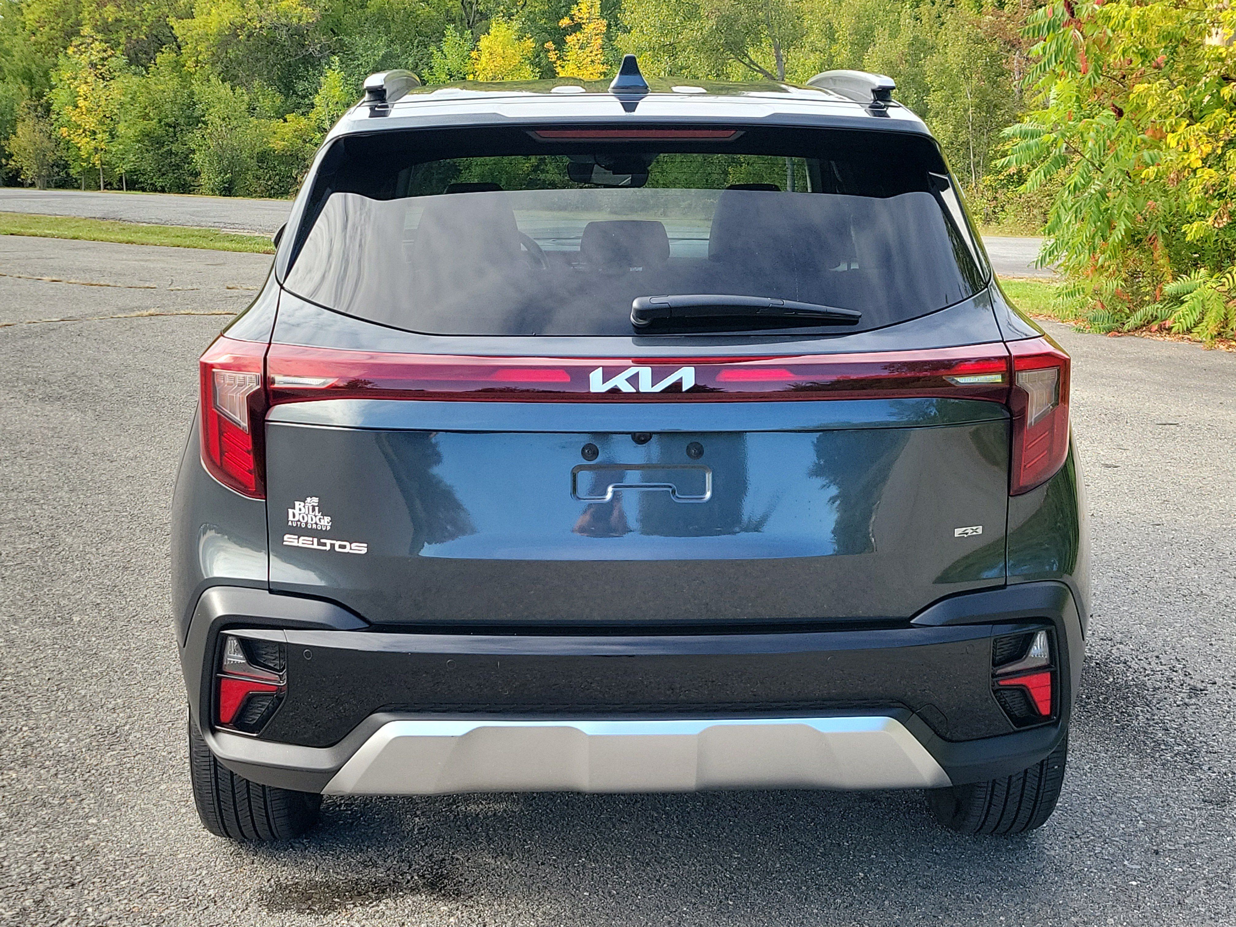 Used 2025 Kia Seltos EX AWD/4WD image 6
