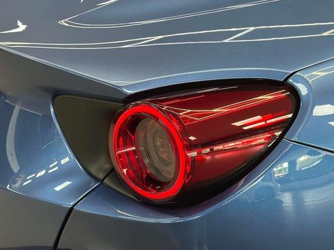 Used 2021 Ferrari Portofino M RWD image 17