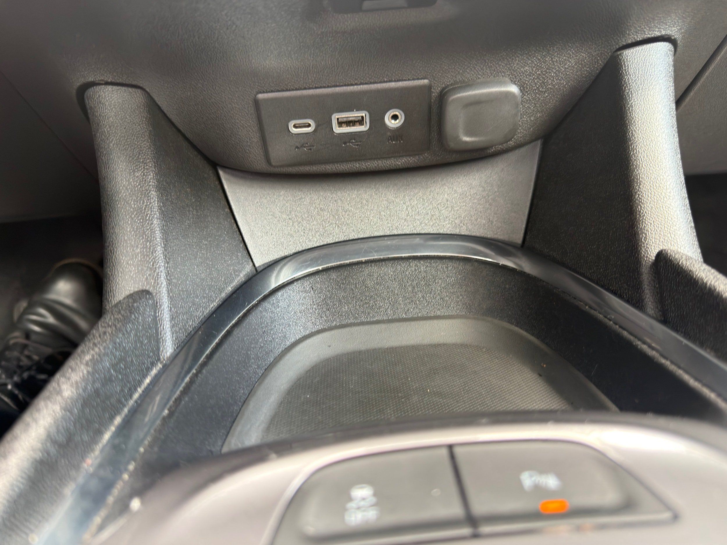 Used 2024 Chevrolet Malibu LT FWD image 37
