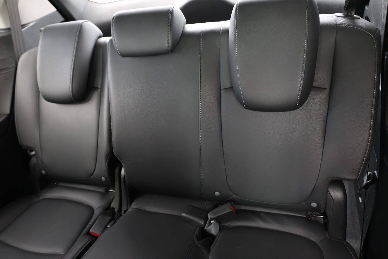 Used 2023 Honda Odyssey Touring image 17