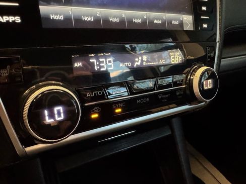 Used 2018 Subaru Legacy 2.5i Limited AWD/4WD image 15