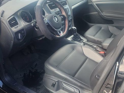 Used 2016 Volkswagen Golf SE FWD image 3