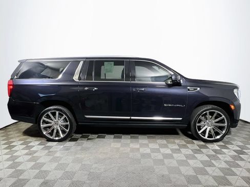 Used 2023 GMC Yukon XL Denali AWD/4WD image 8