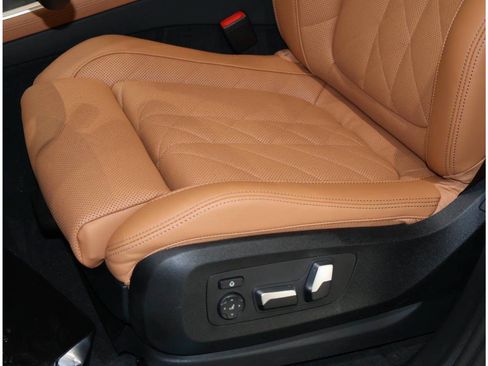 Used 2026 BMW X5 xDrive40i w/ Premium Package AWD/4WD image 14
