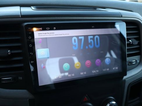 Used 2017 RAM 1500 Express image 17