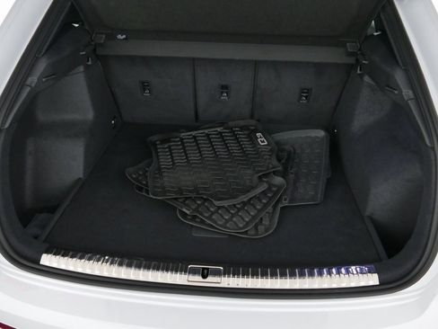 Certified 2025 Audi Q3 2.0T Premium w/ Black Optic Sport Package image 30