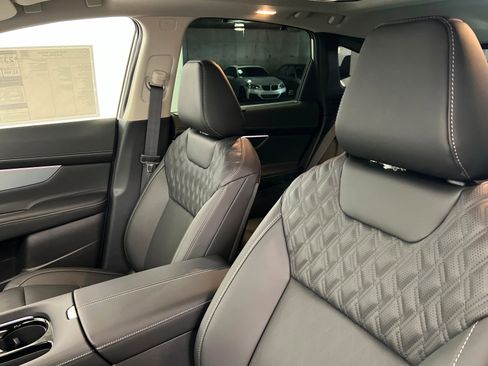 New 2026 Nissan Murano Platinum w/ Cargo Package AWD/4WD image 16