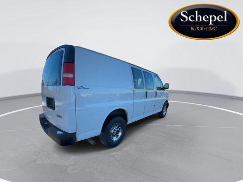 Used 2013 GMC Savana 2500 w/ Power Package image 8