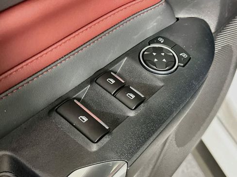 Used 2025 Ford Mustang GT Premium RWD image 28