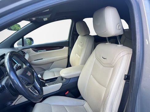 Used 2019 Cadillac XT5 Luxury AWD/4WD image 12