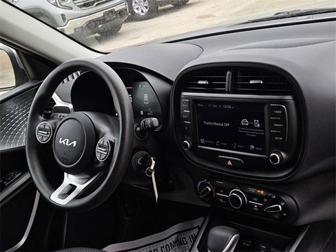 Used 2024 Kia Soul LX w/ Option Group 015 image 9