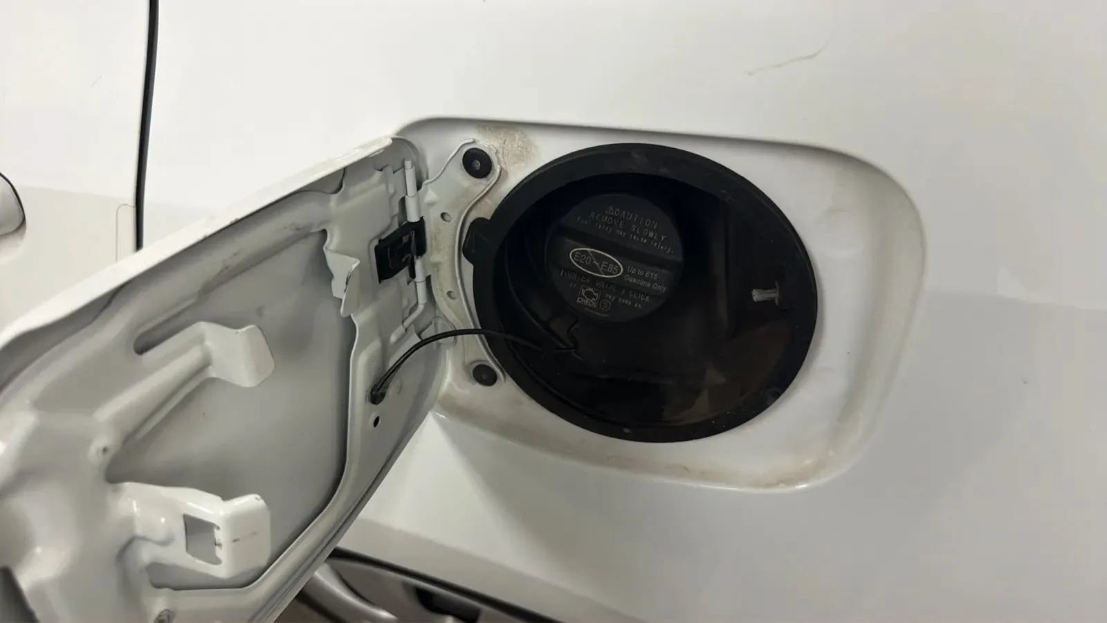 Used 2016 Toyota Corolla LE FWD image 27