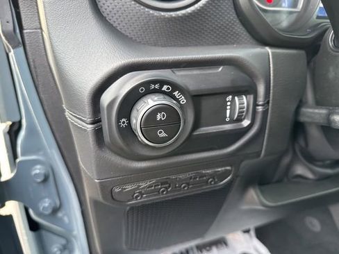 Used 2024 Jeep Gladiator Rubicon w/ Convenience Group image 12