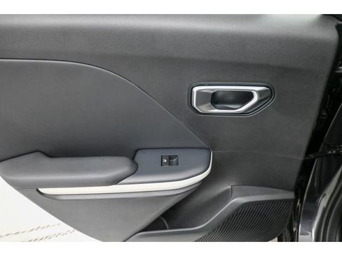 New 2025 Kia K4 GT-Line image 11