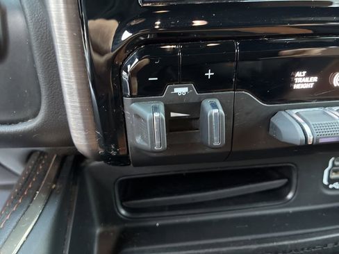 Used 2022 RAM 2500 Limited image 28