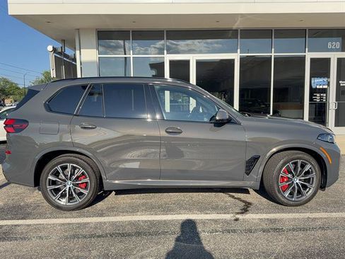 Used 2025 BMW X5 xDrive40i w/ Executive Package AWD/4WD image 3