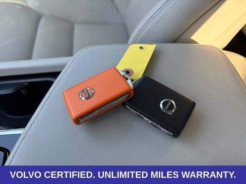 Certified 2024 Volvo XC60 B5 Plus w/ Protection Package Premier AWD/4WD image 27