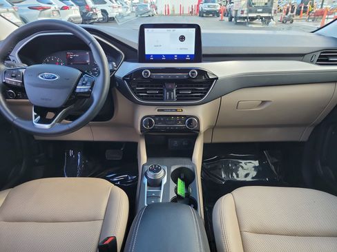 Used 2022 Ford Escape SEL image 9