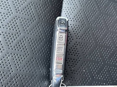 Used 2023 Kia Sorento SX AWD/4WD image 38