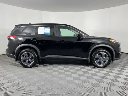 Certified 2026 Nissan Rogue SV FWD image 12