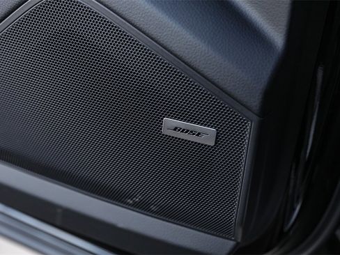 Used 2025 Porsche Cayenne image 20