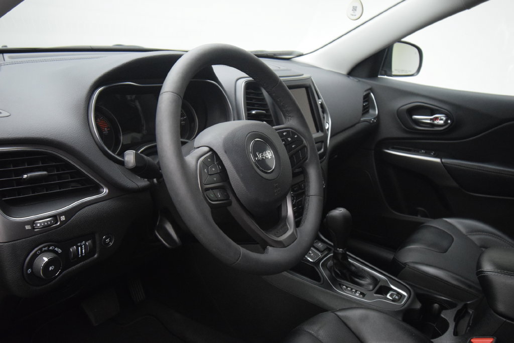 Used 2022 Jeep Cherokee Latitude Lux FWD image 12