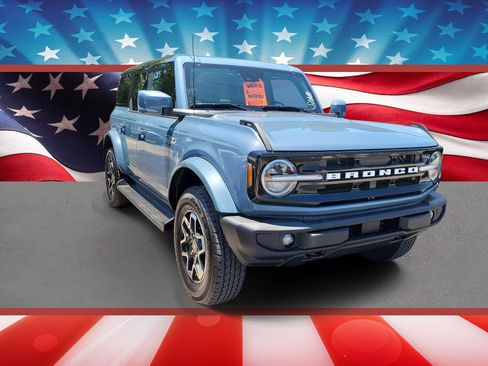 Used 2025 Ford Bronco Outer Banks AWD/4WD image 1