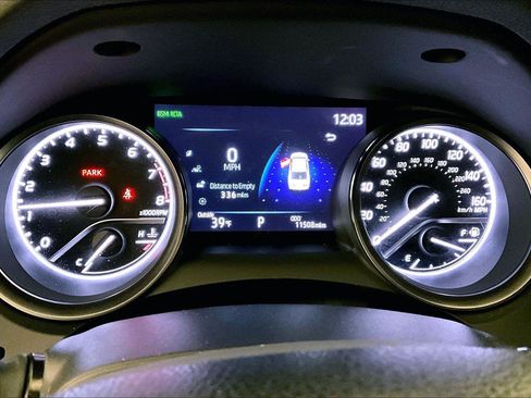 Used 2023 Toyota Camry SE image 19