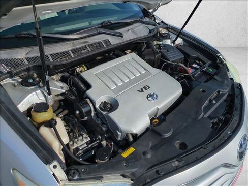 Used 2011 Toyota Camry XLE w/ SE/XLE Extra-Value Pkg image 24