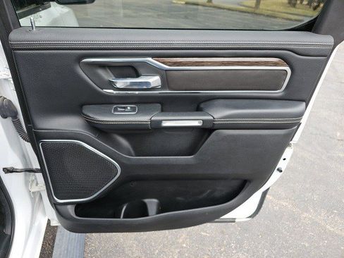 Used 2019 RAM 1500 Laramie image 17