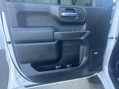 Used 2023 GMC Sierra 3500 Denali w/ Denali Ultimate Package image 34