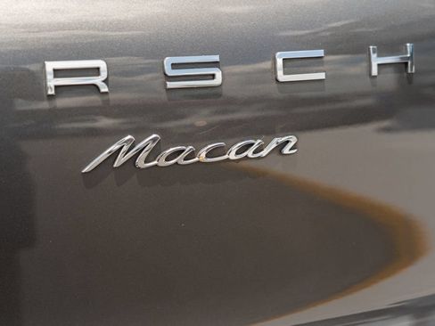 Used 2018 Porsche Macan AWD/4WD image 6